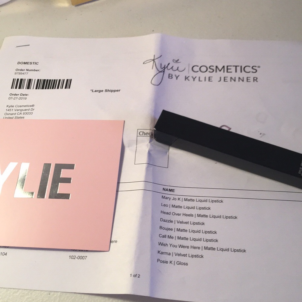 ☘️HP☘️Head Over Heels | Kylie Matte Lipsticks - Picture 3 of 5
